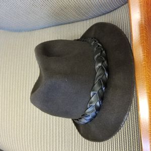 Dobbs fedora or trilby or traveling hat